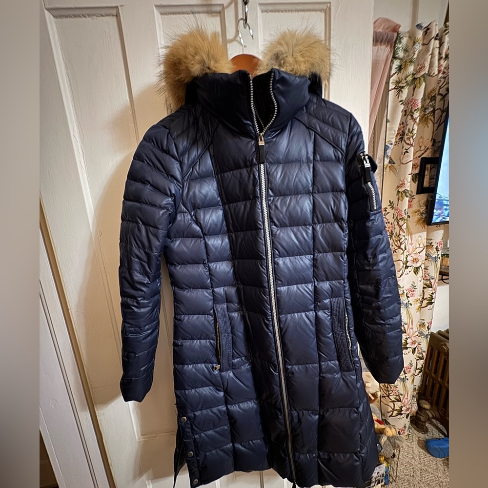 Marc New York blue down mid- length puffer
Hood with real fur, down, Medium
